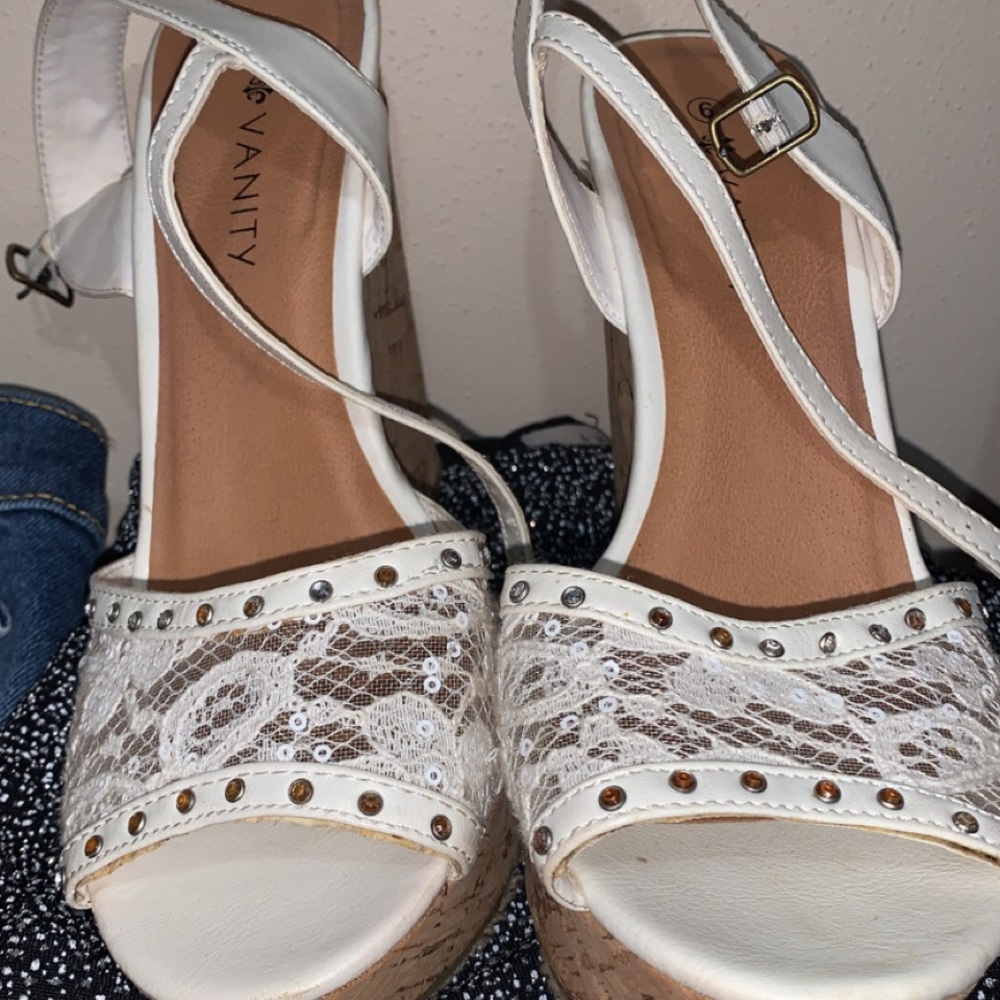 Size 9 vanity wedge heels